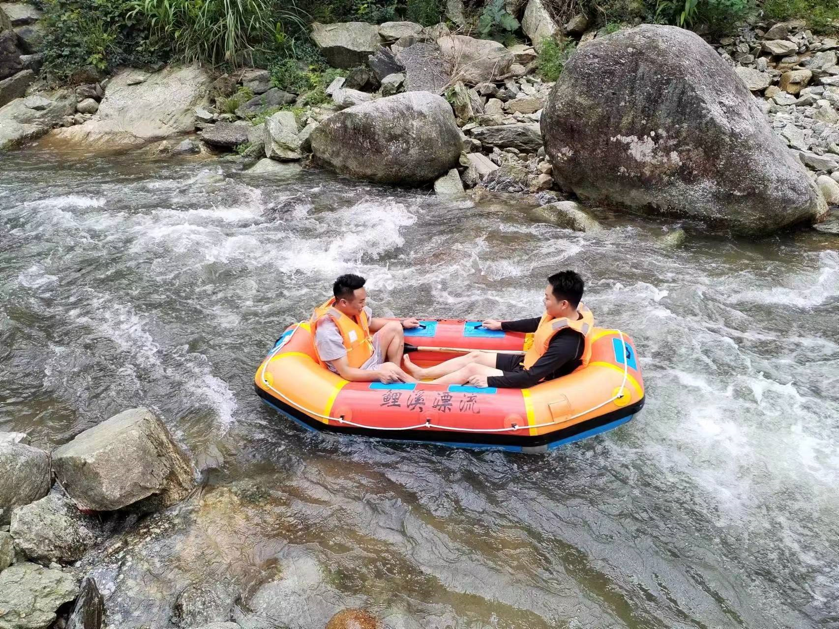 鲤溪漂流景区
