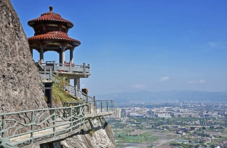 流石山玻璃栈道