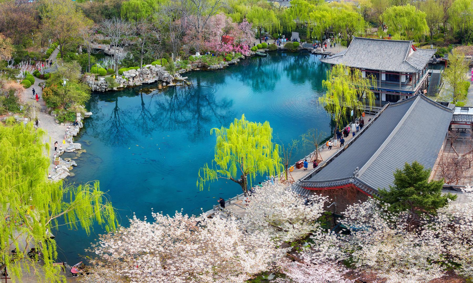 天下第一泉风景区