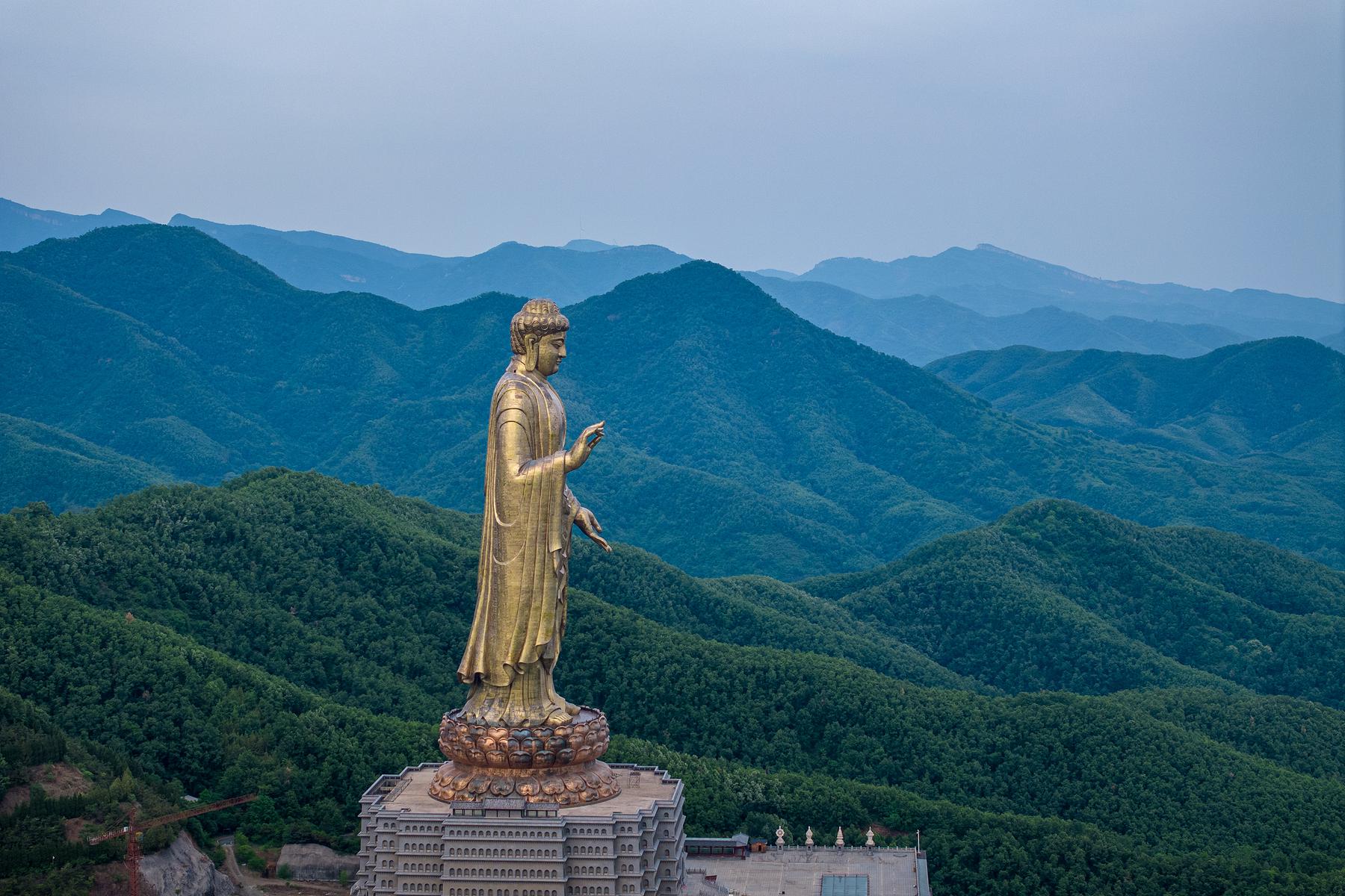 中原大佛景区
