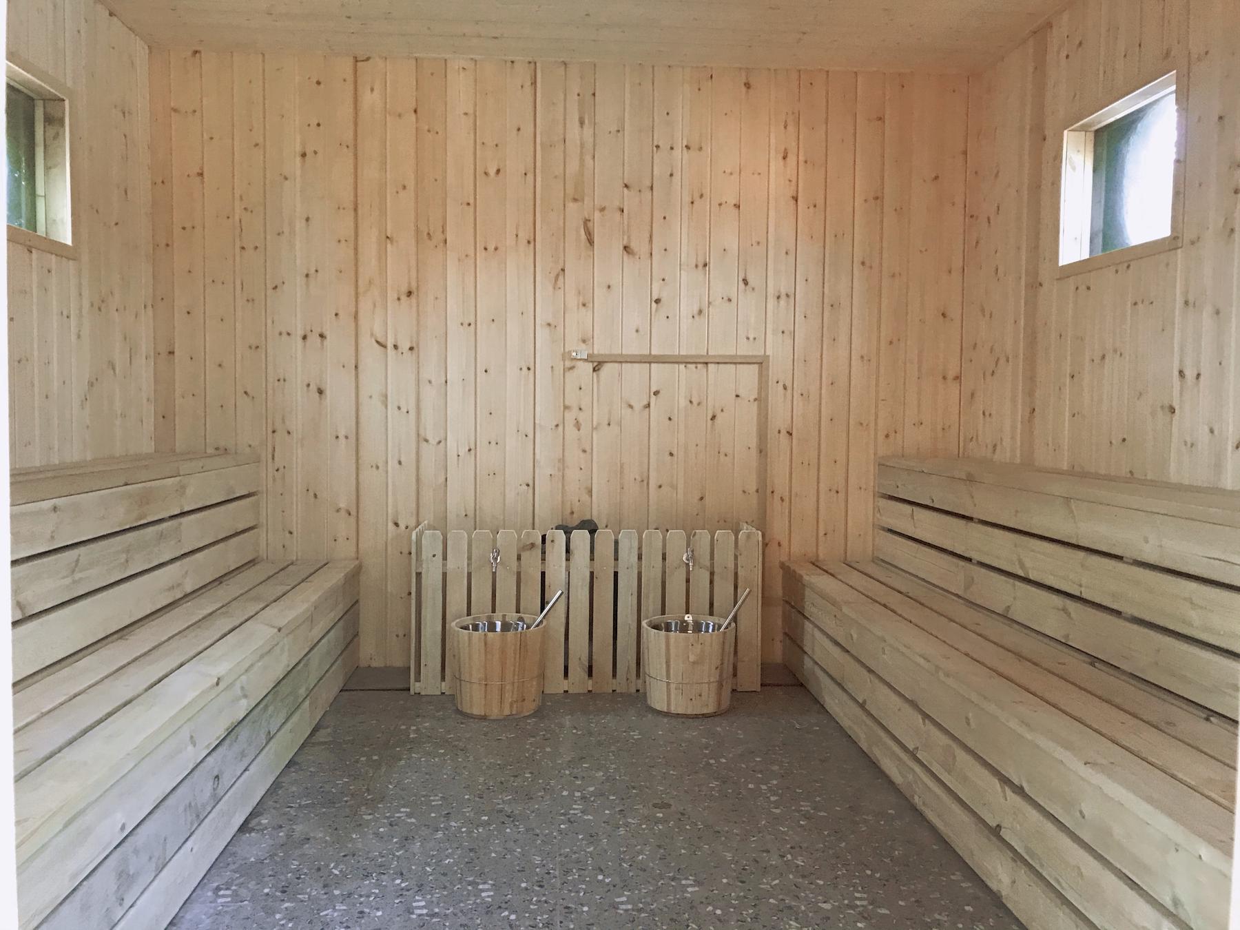 龙虾城温泉水世界