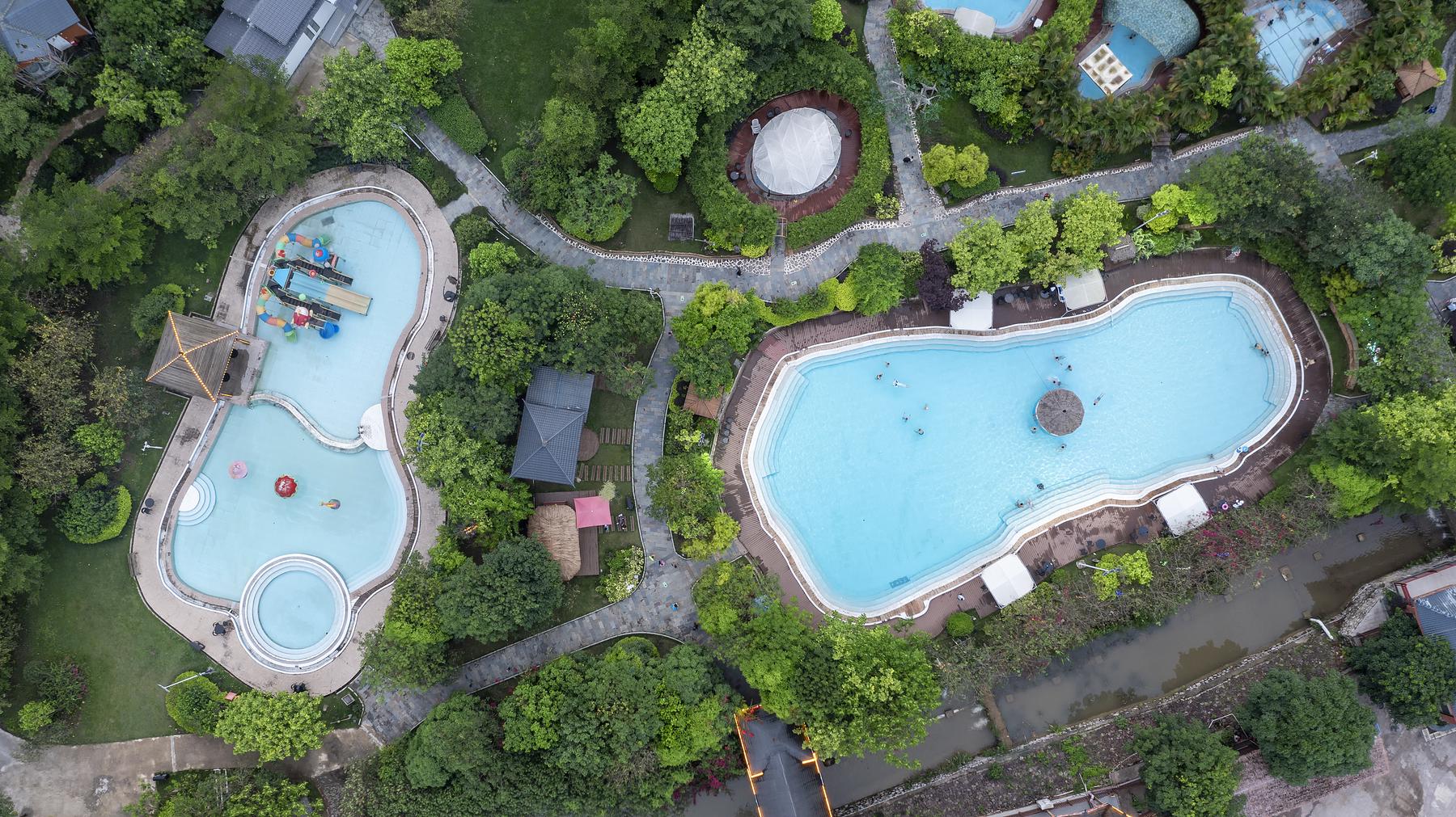 上思县十万大山布透温泉