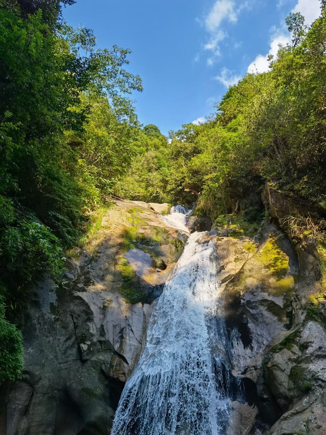 金竹瀑布景区