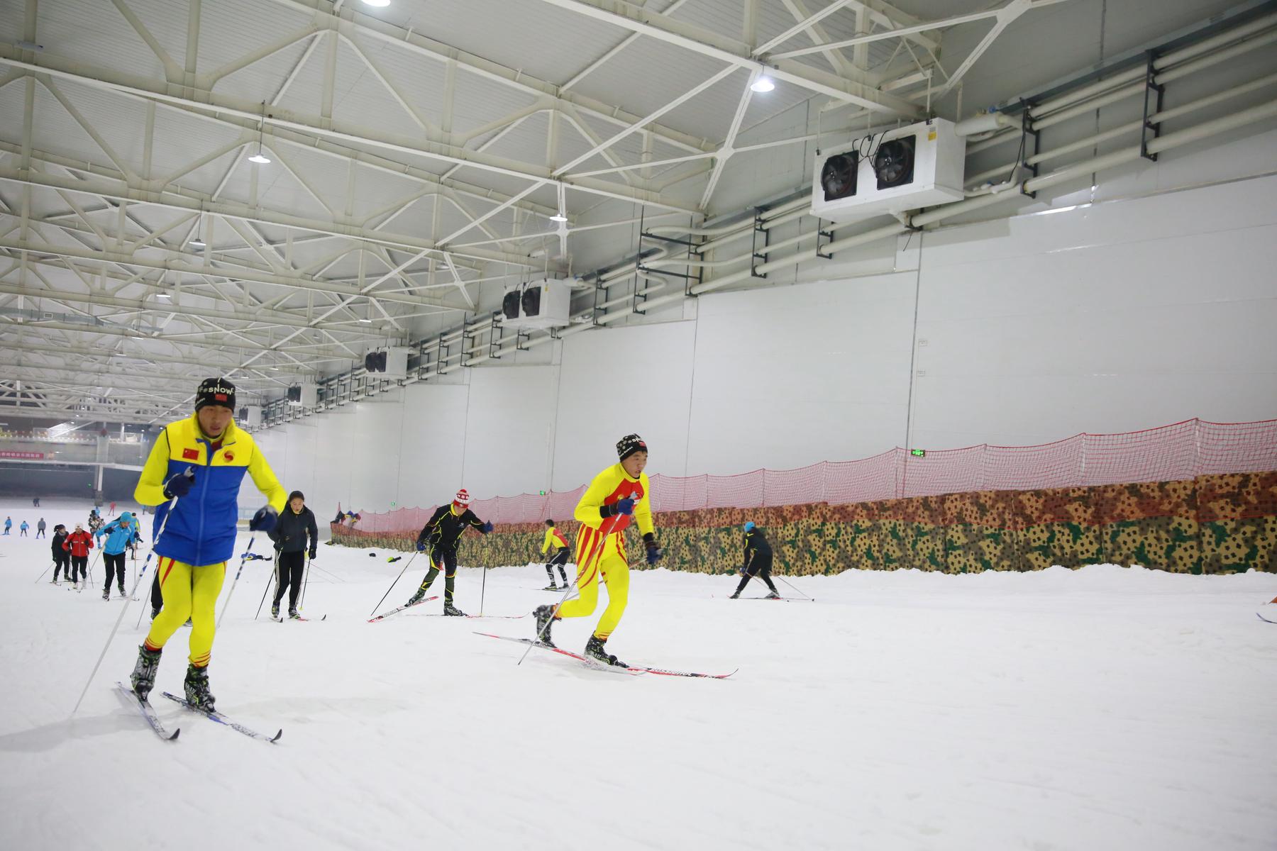 秦岭四季滑雪场