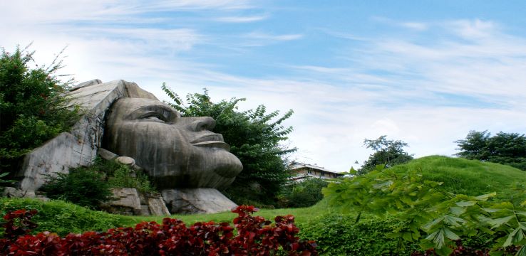 基诺山寨景区