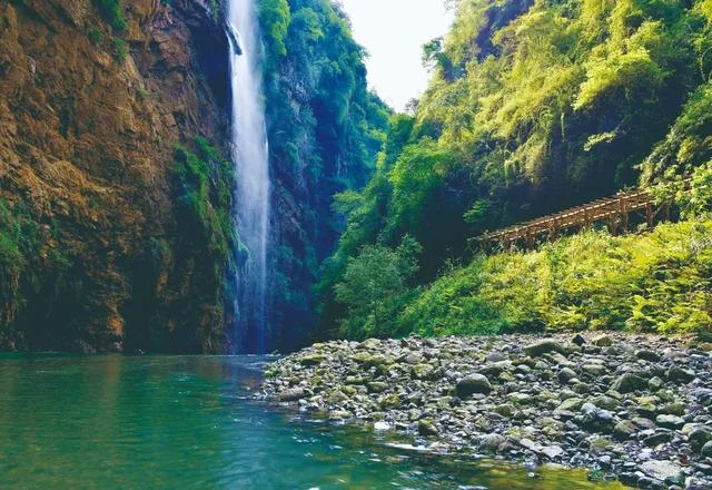 水银河峡谷漂流风景区