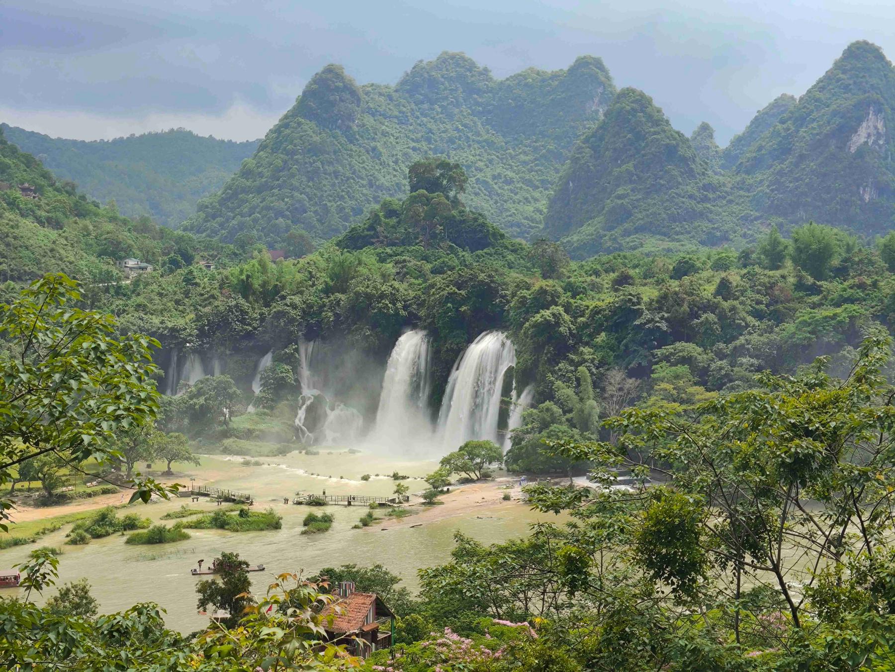 德天跨国瀑布景区