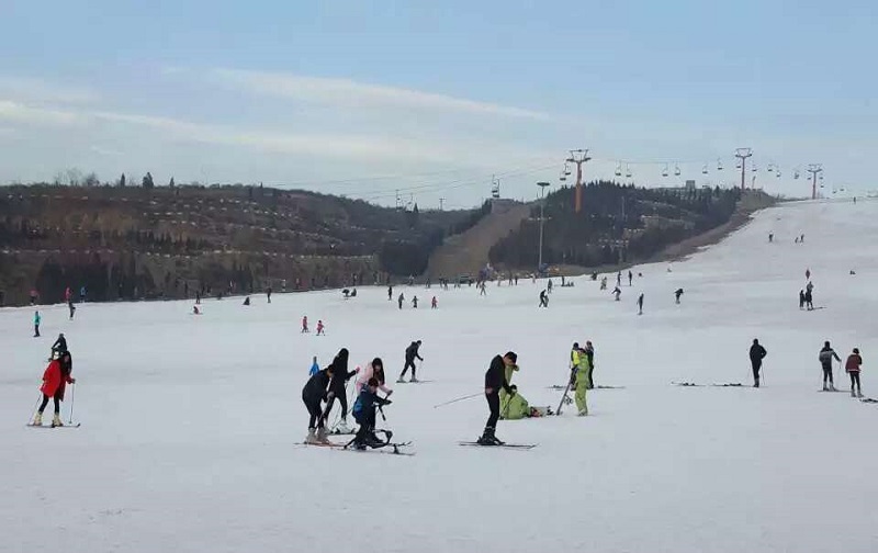 山西九龙国际滑雪场