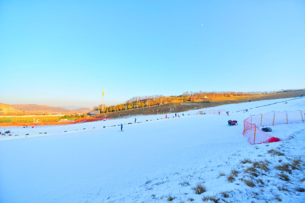 天水青鹃山滑雪场