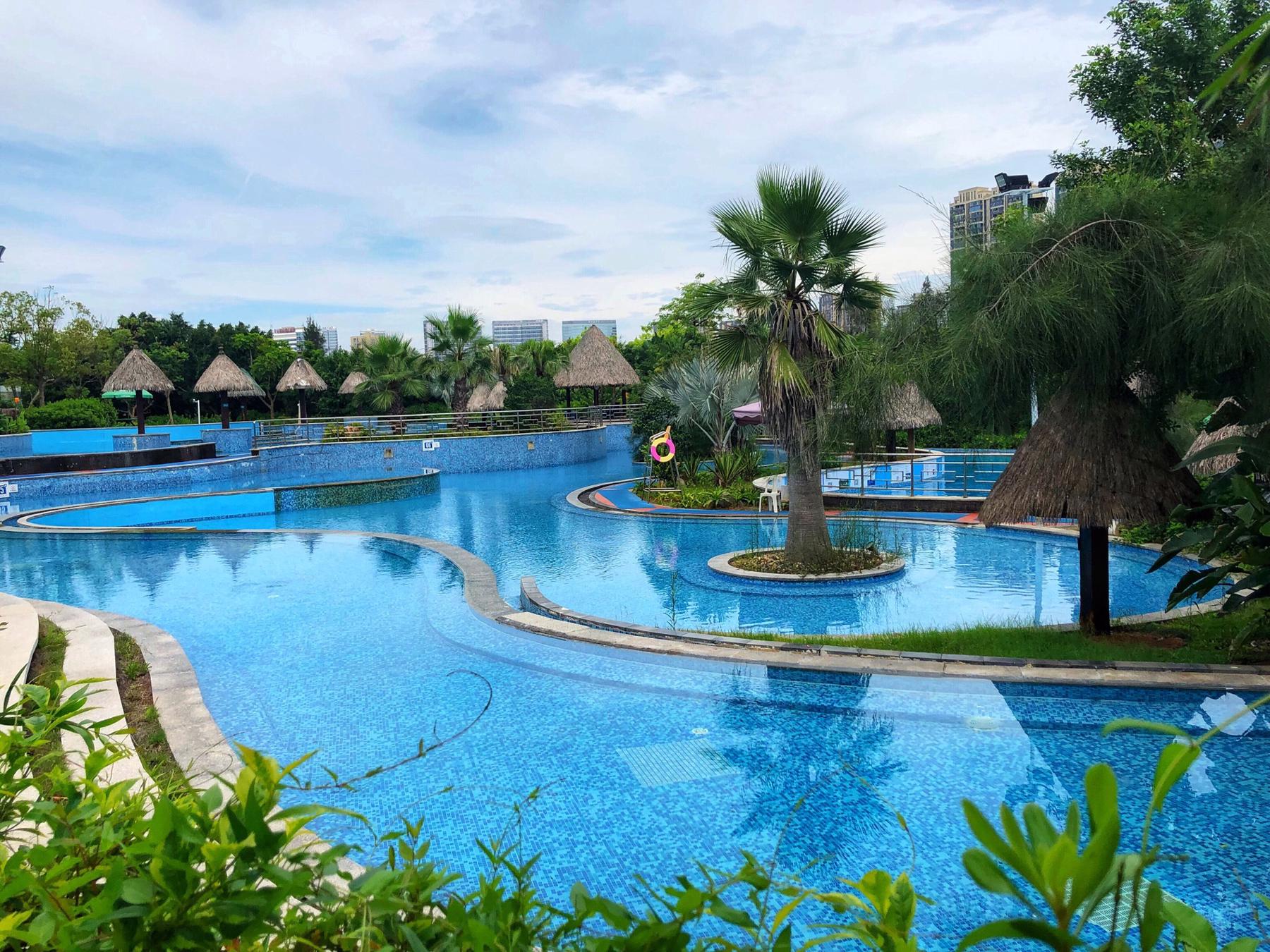 厦门路桥体育馆-西门