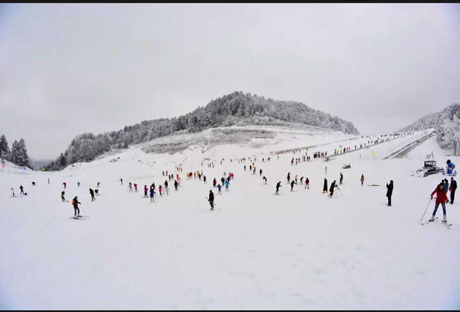 曾家山国际滑雪场