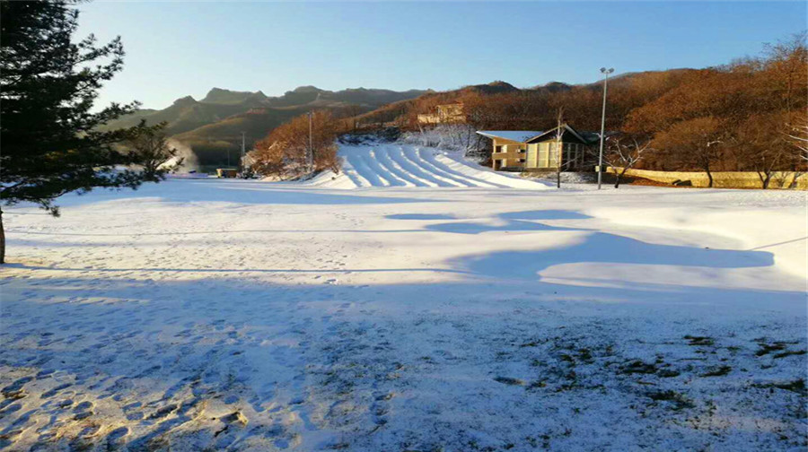 五龙山滑雪场