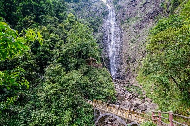 千家峒大泊水瀑布