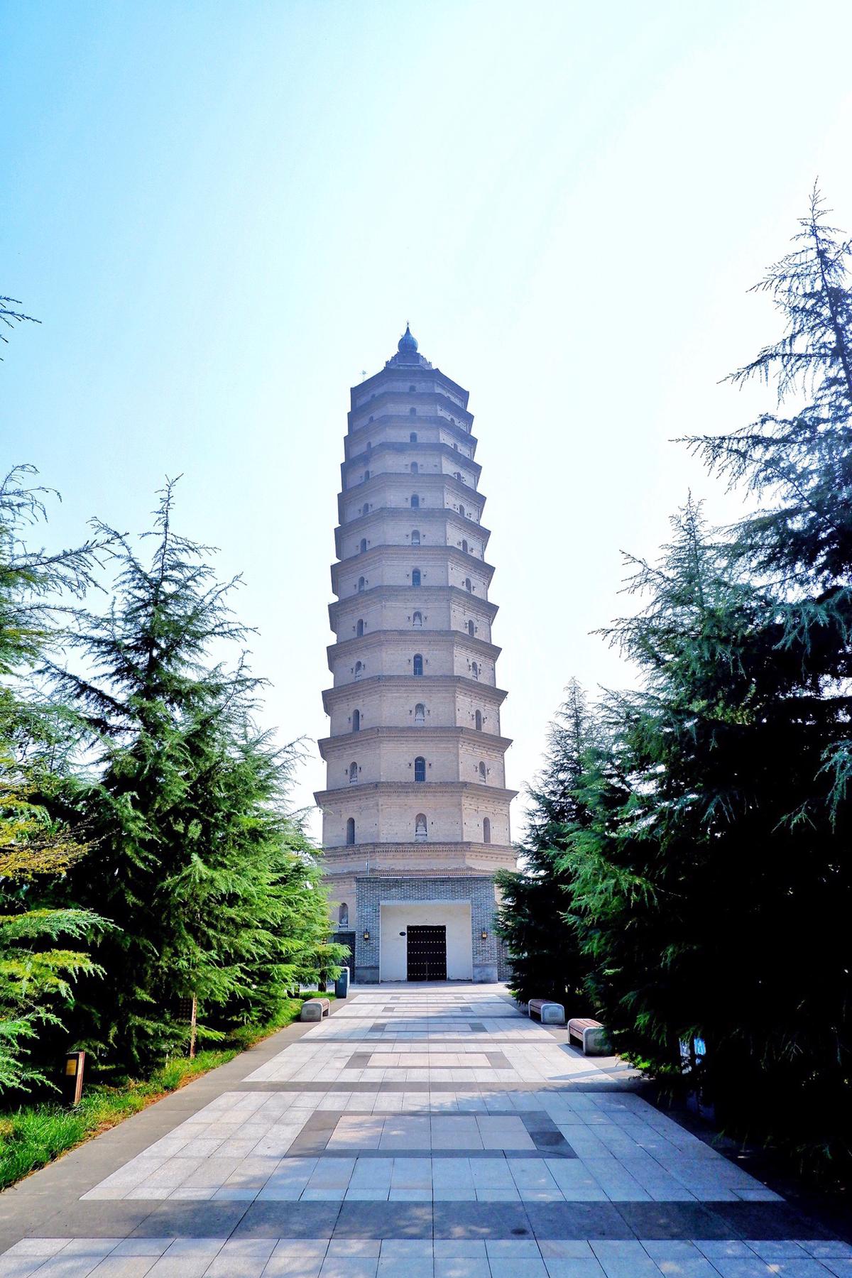 泾阳崇文塔